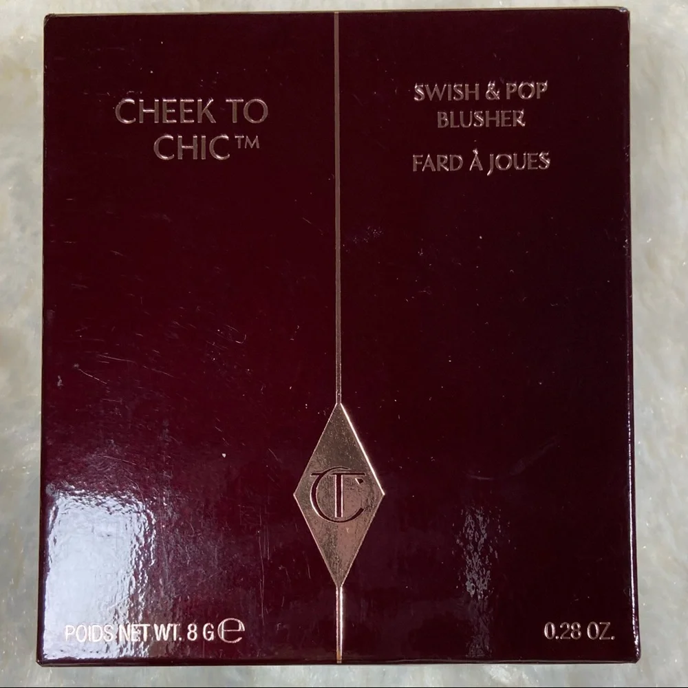Charlotte Tilbury Cheek to Chic Blush in Walk of No Shame NEW